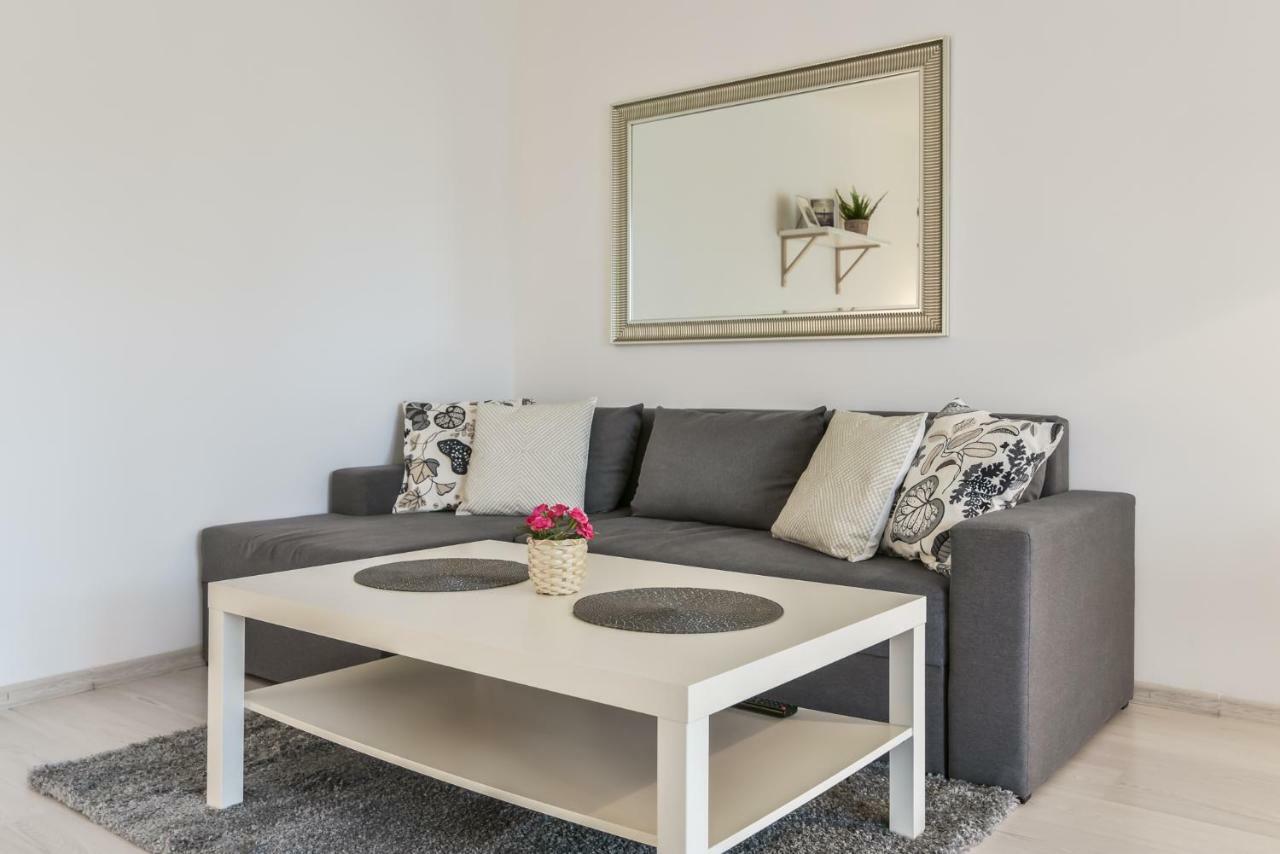 Ltc Apartments Malczewskiego Centrum غدانسك المظهر الخارجي الصورة