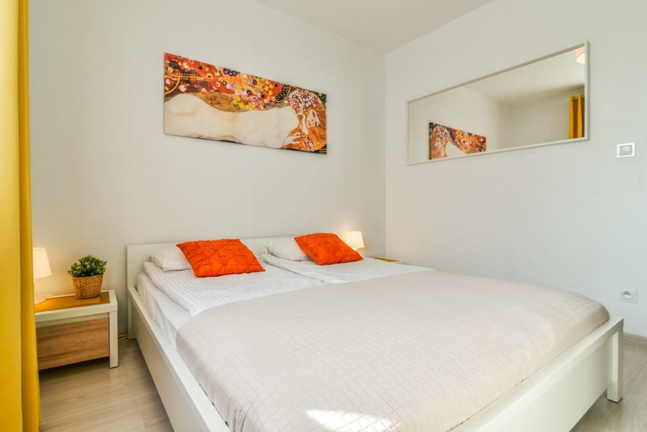 Ltc Apartments Malczewskiego Centrum غدانسك المظهر الخارجي الصورة